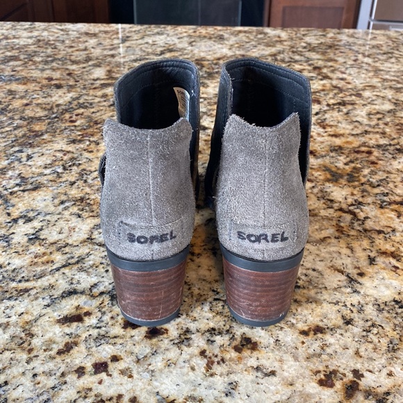 Sorel Cate Cutout Suede & Pebbled Leather Booties - Picture 5 of 8